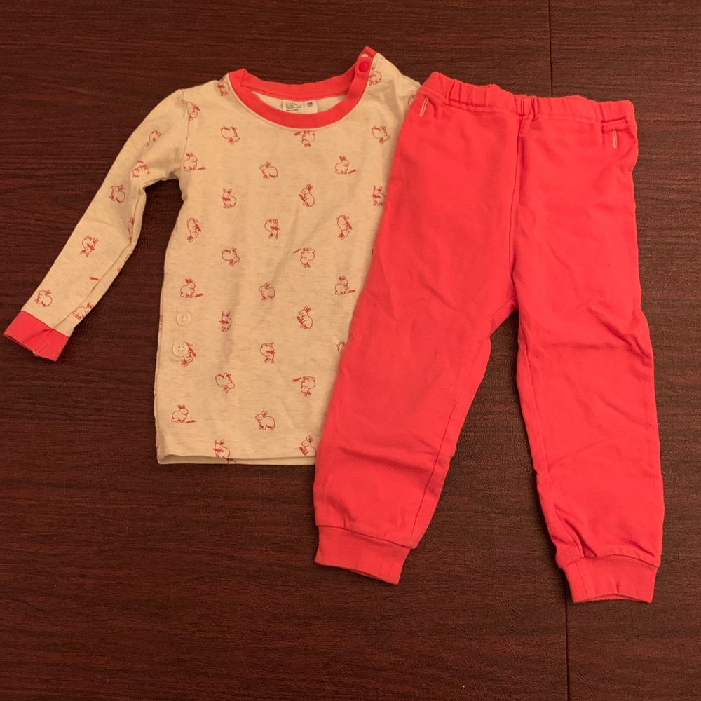 Uniqlo Toddler Girl Pajama Set